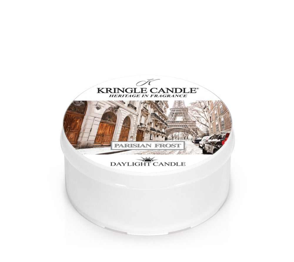 Kringle Candle Parisian Frost – luxuriöse Duftkerze mit Bergamotte, Lavendel & Moos. Eleganter Winterduft für stilvolle, entspannte Momente zuhause