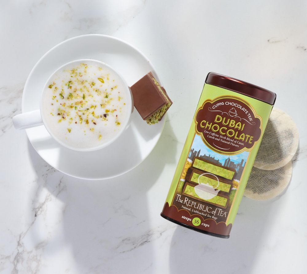 Dubai Chocolate Tea: Rooibos-Tee mit Kakao & Carob. Cremig, schokoladig & koffeinarm – perfekter Dessert-Tee für besondere Genussmomente.