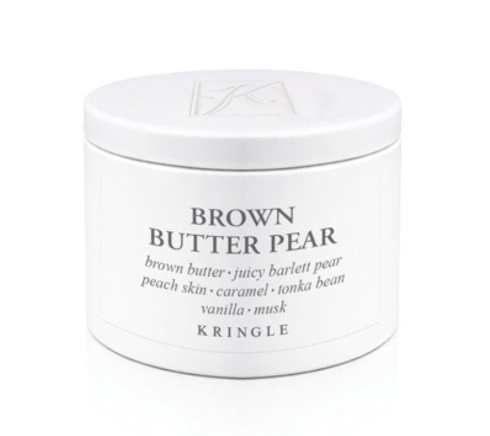 Brown Butter Pear Tin von Kringle Candle mit weißem Hintergrund