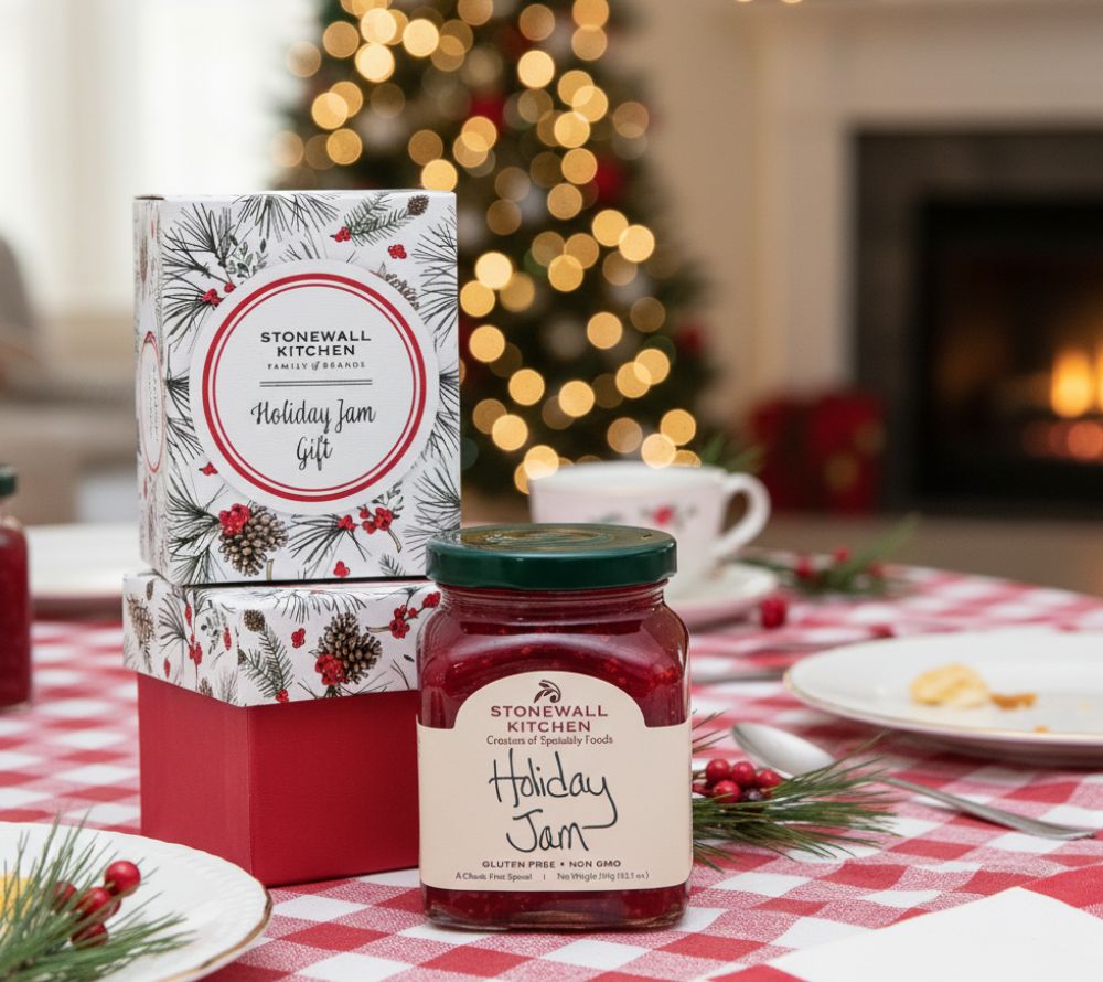 Holiday Jam von Stonewall Kitchen ☆ Fruchtaufstrich mit Birnen, Cranberries, Himbeeren & Orangenlikör ☆ Perfekt für Brot, Käse & Chutneys ☆ Jetzt probieren!