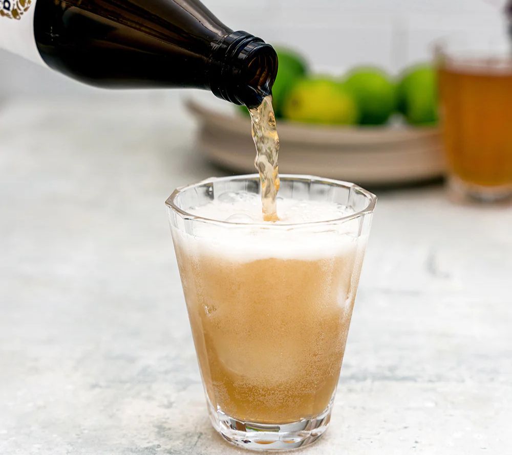 
                  
                    ☆ Biona Kombucha Original – erfrischender fermentierter Tee ☆ Fein prickelnd, dezent süß und angenehm herb ☆ Hergestellt aus besten Bio-Zutaten und lebendiger SCOBY-Symbiose ☆ Perfekt pur oder als spritziger Mocktail ☆ Natürlich, vegan und leicht ☆
                  
                