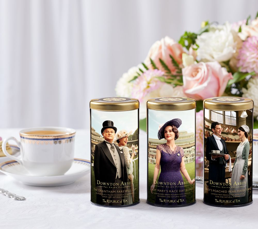 
                  
                    The Grantham Farewell Cup – Downton Abbey inspirierter Tee von The Republic of Tea zum Film „The Grand Finale
                  
                
