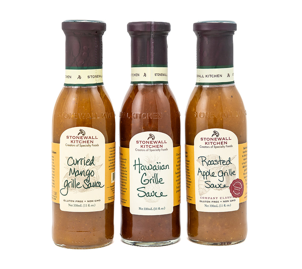 Fruchtiges BBQ-Geschenkset von Stonewall Kitchen mit Hawaiian, Mango Curry & Apfel Sauce. Ideal zum Grillen, Marinieren & Verschenken – Jetzt entdecken!
