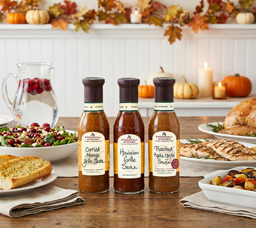 Fruchtiges BBQ-Geschenkset von Stonewall Kitchen mit Hawaiian, Mango Curry & Apfel Sauce. Ideal zum Grillen, Marinieren & Verschenken – Jetzt entdecken!