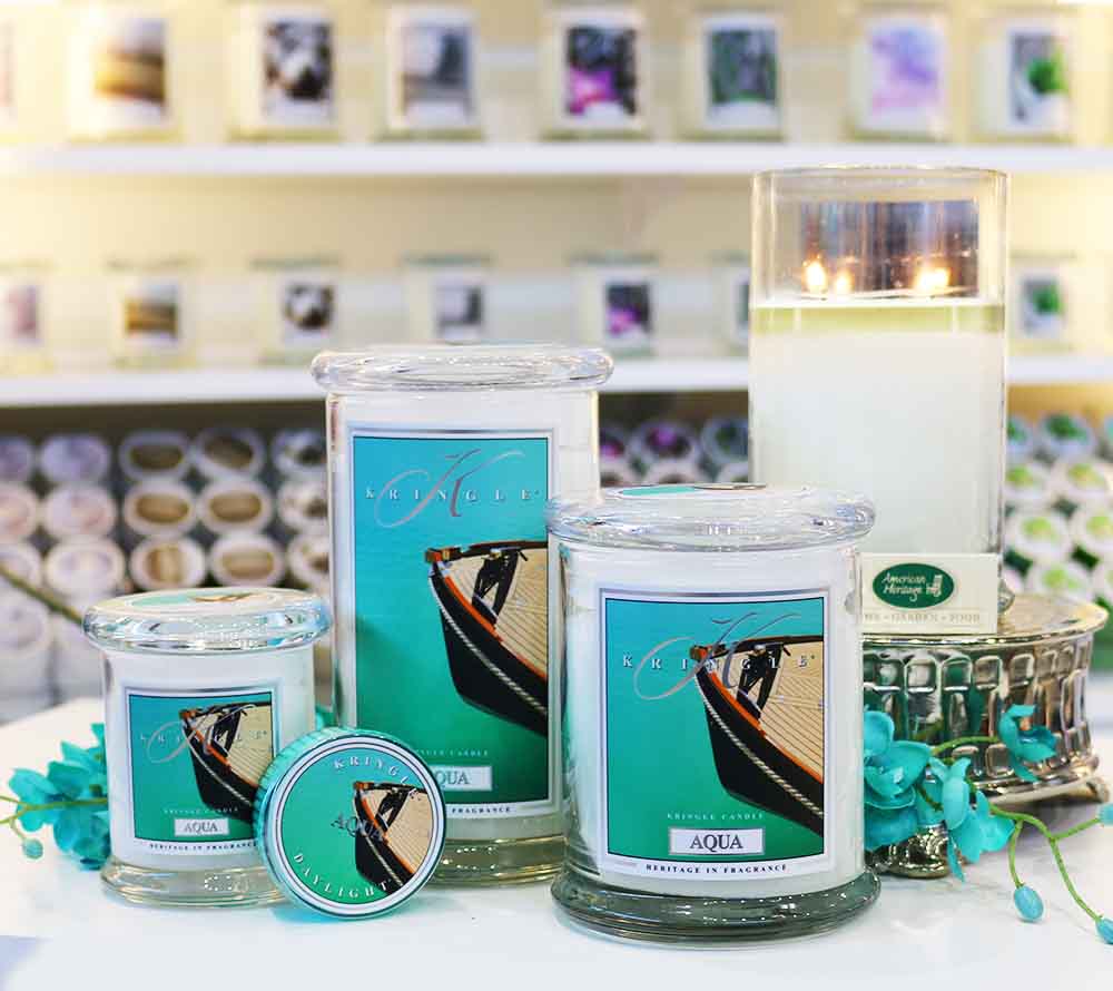 
                  
                    Aqua Duftkerze online bestellen – frischer Meeresduft mit Zitrus, Moschus & Sandelholz
                  
                