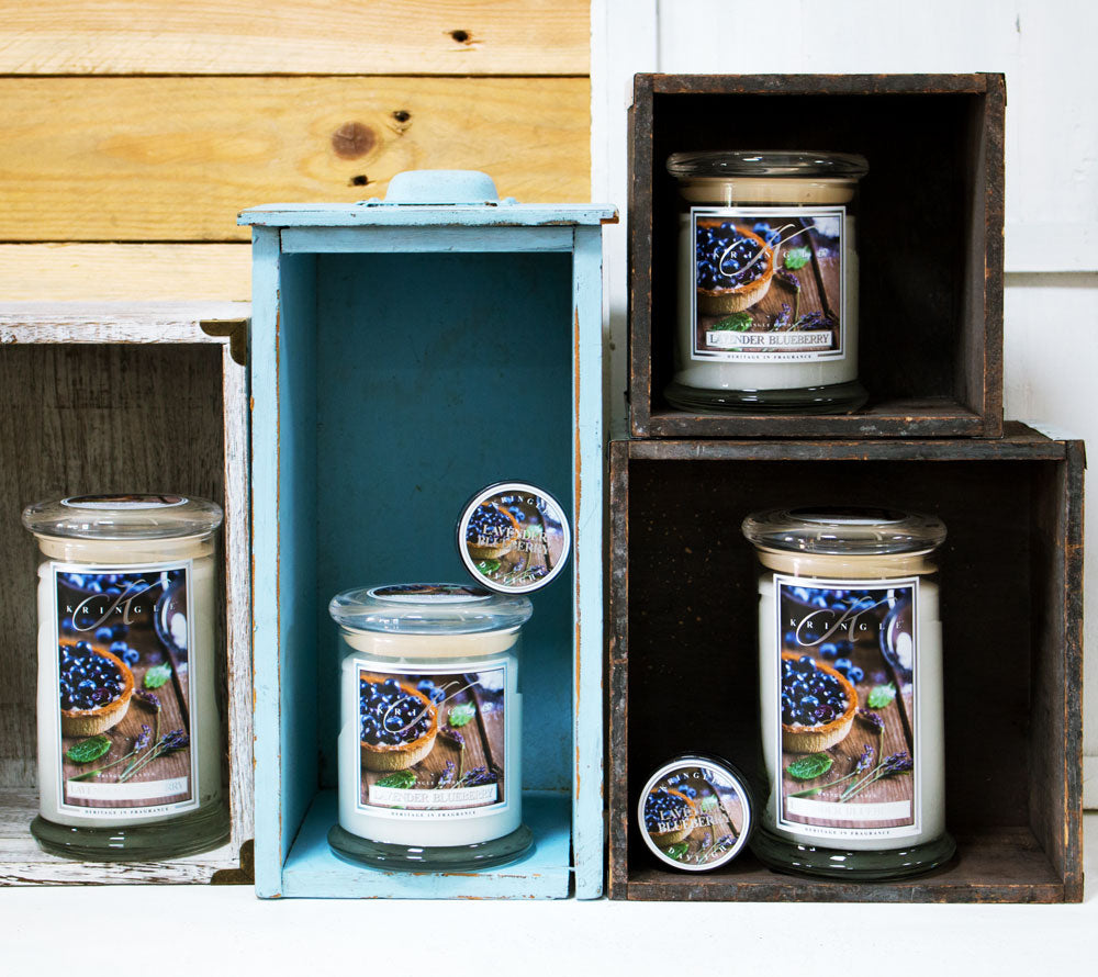 
                  
                    Lavender Blueberry Duftkerze von Kringle Candle kaufen – fruchtige Blaubeeren & sanfter Lavendel mit Vanille
                  
                