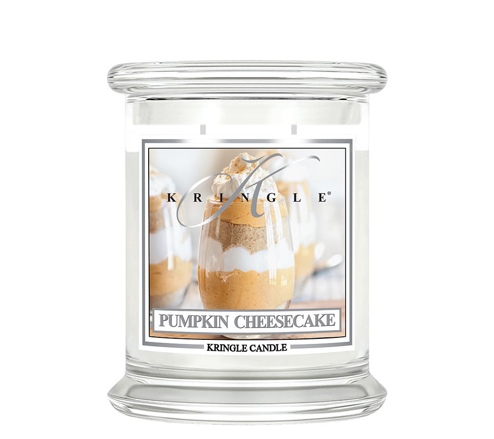 Pumpkin Cheesecake Duftkerze von Kringle Candle kaufen – Kürbiskuchengewürz & cremiger Käsekuchen-Duft