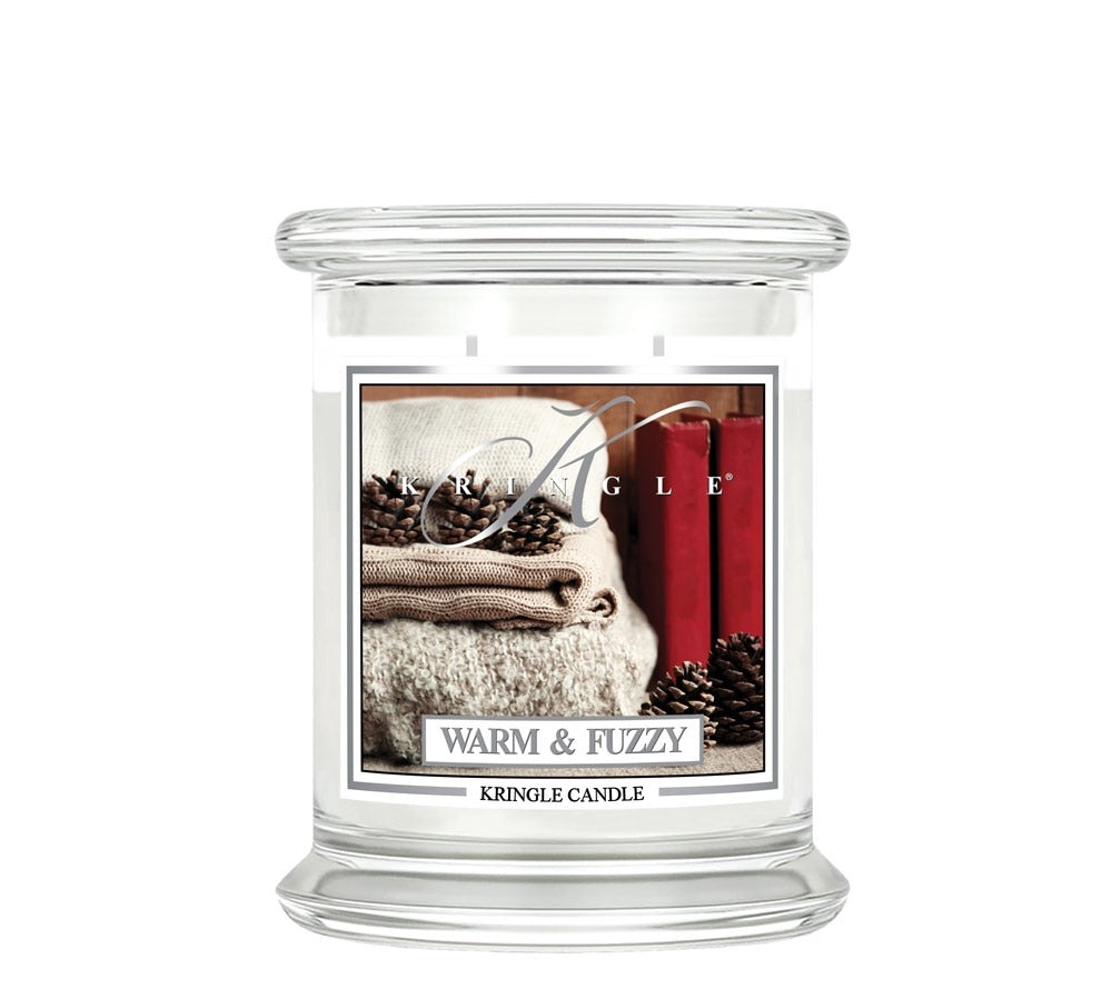 Warm & Fuzzy Duftkerze von Kringle Candle kaufen – Zedernholz, Veilchen & Rosenduft online