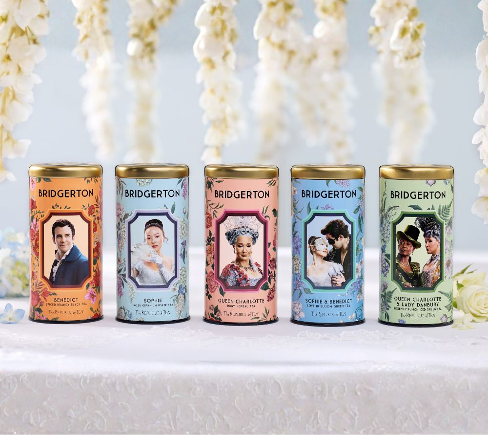 Grüntee mit Kirschblütennote: Bridgerton Love in Bloom Tea. Floral, mild & elegant – ideal für entspannte Genussmomente.