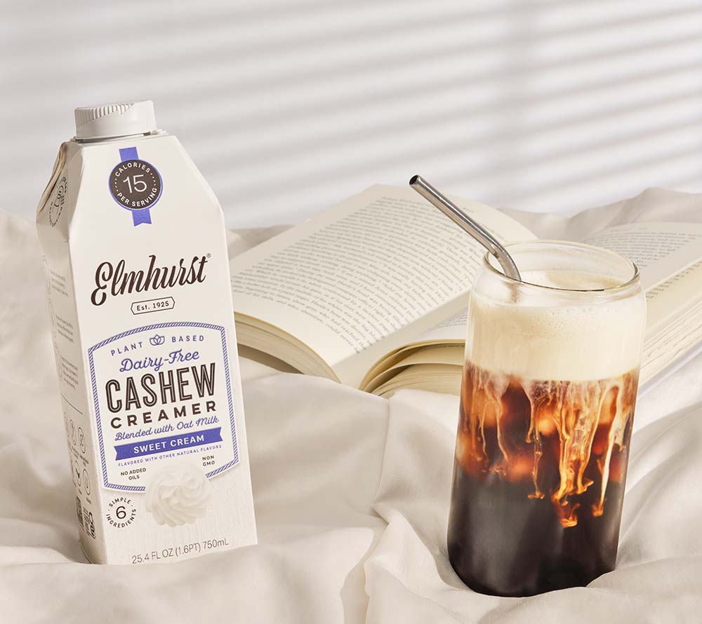 Genießen Sie den pflanzlichen Sweet Cream Cashew Creamer von Elmhurst – vegan, laktosefrei & ohne Zusatzstoffe. Ideal für Kaffee, Tee & Smoothies.