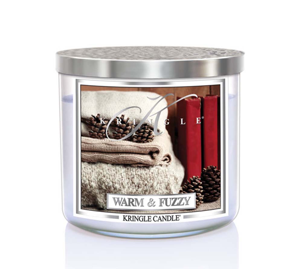 Warm & Fuzzy Duftkerze von Kringle Candle kaufen – Zedernholz, Veilchen & Rosenduft online